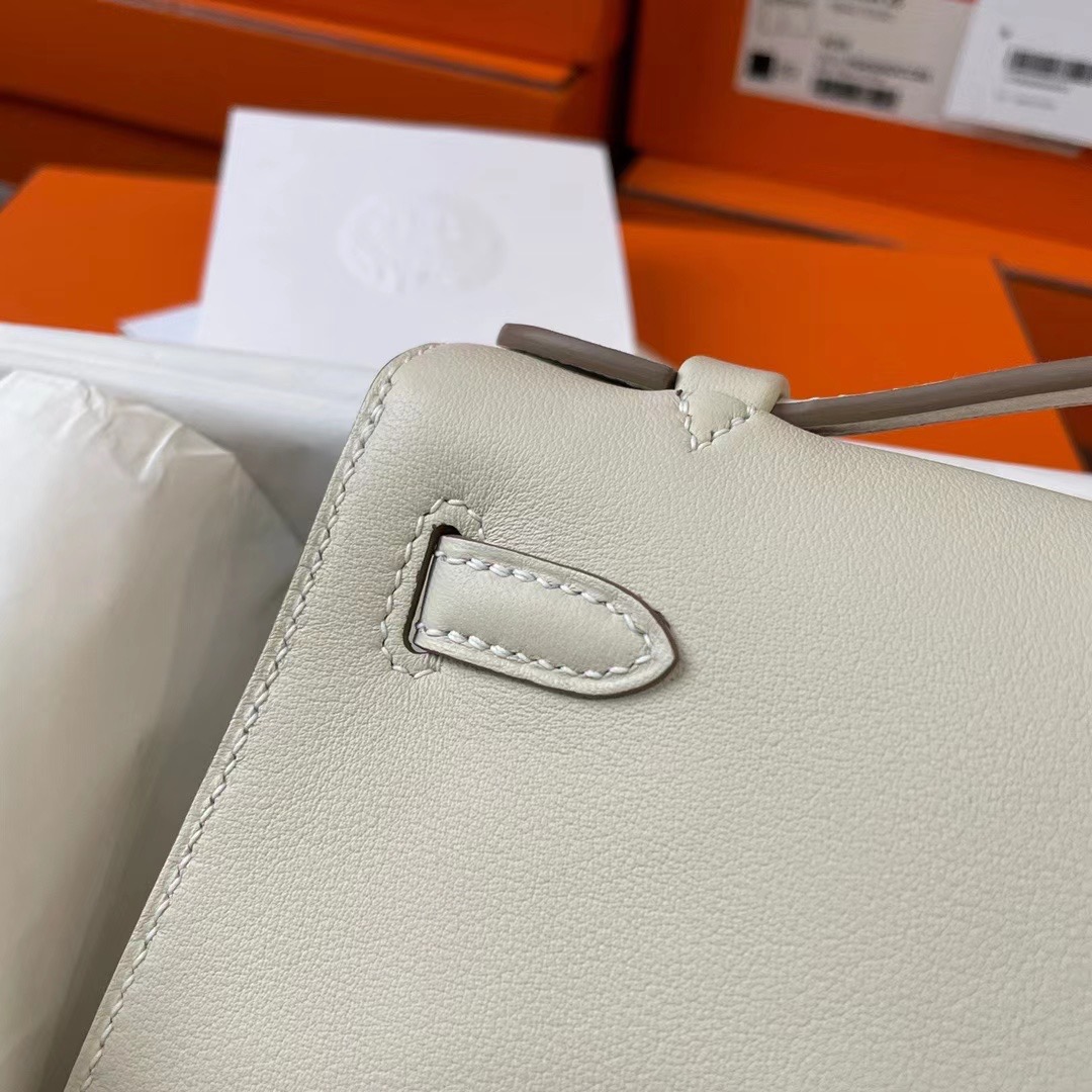 Kuwait HM KL pochette 22 Swift皮 Craie 10奶昔白 金扣