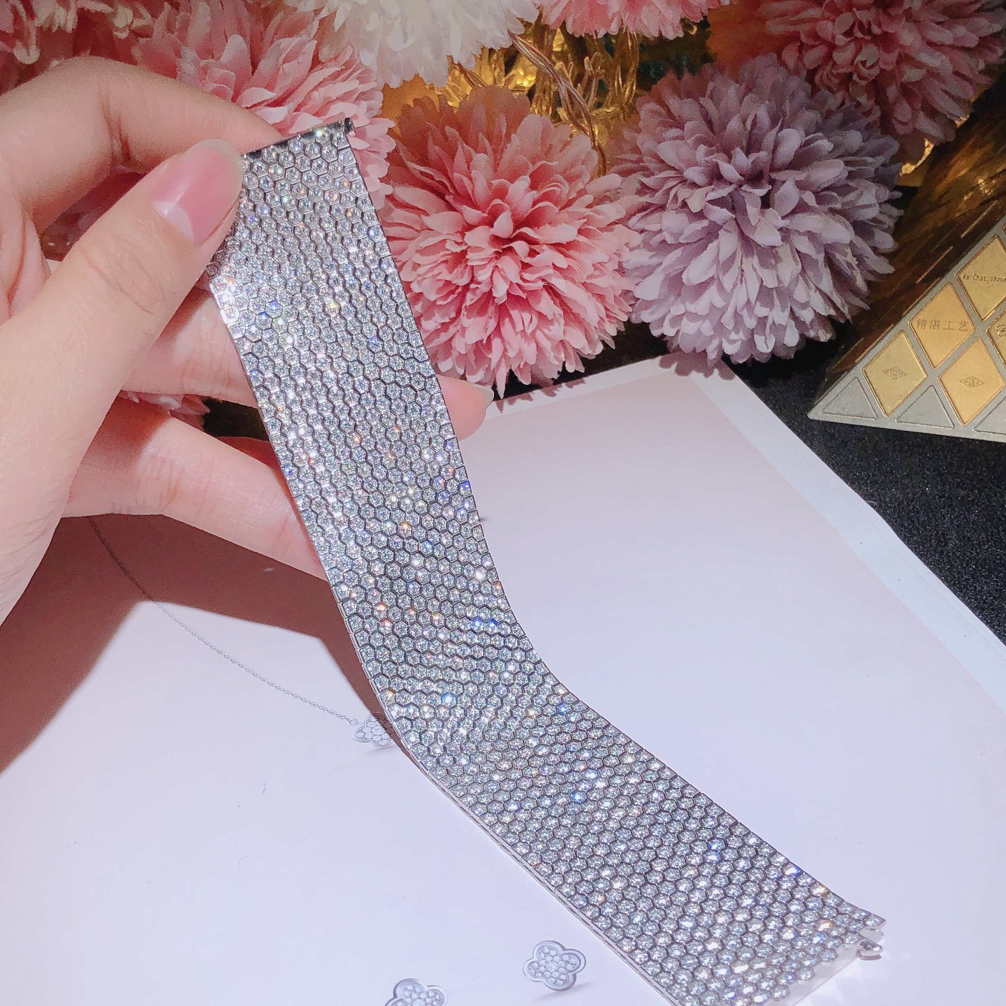 Hong Kong New Wide diamond bracelet exclusive design like to order