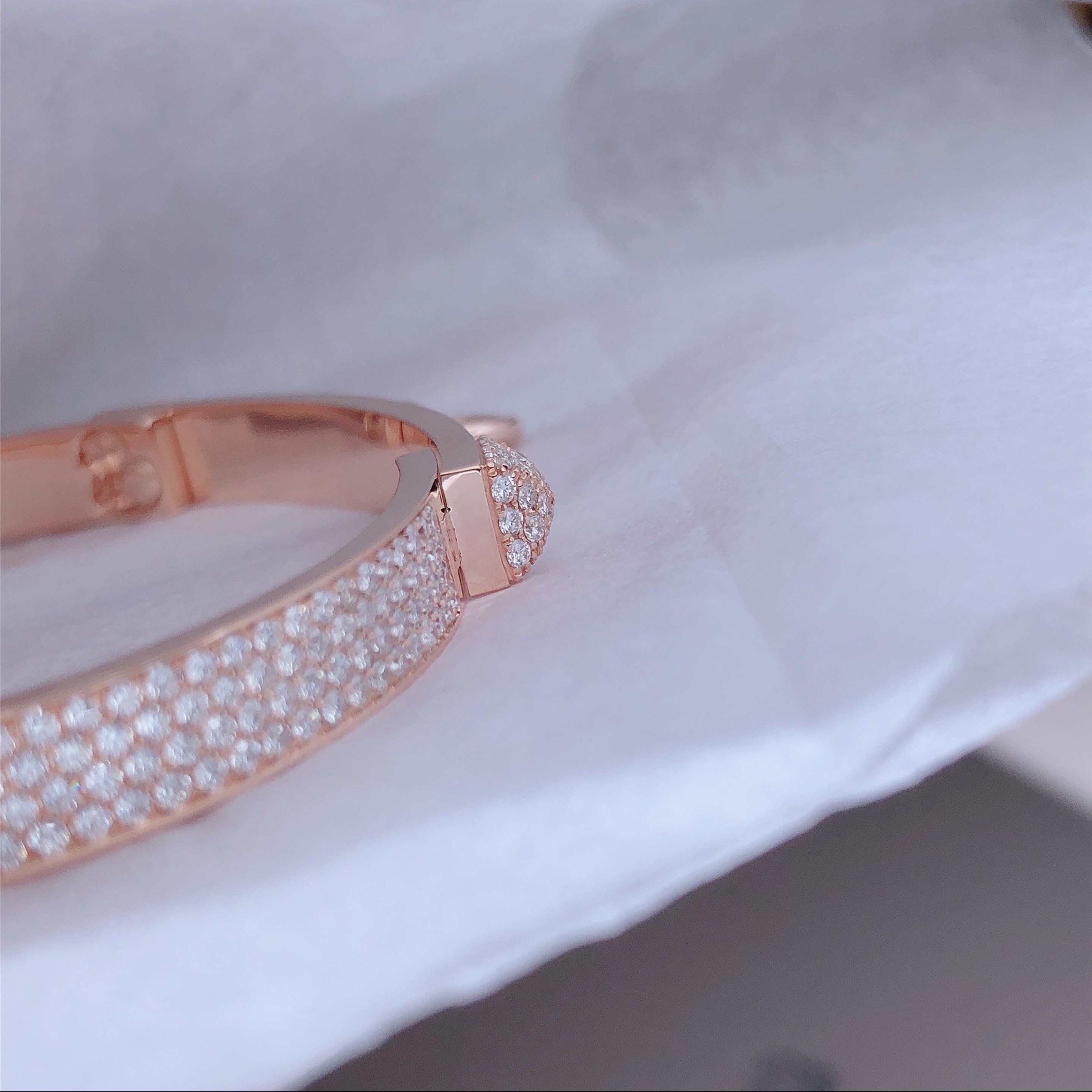 HM full diamond bracelet 18k gold with natural diamonds