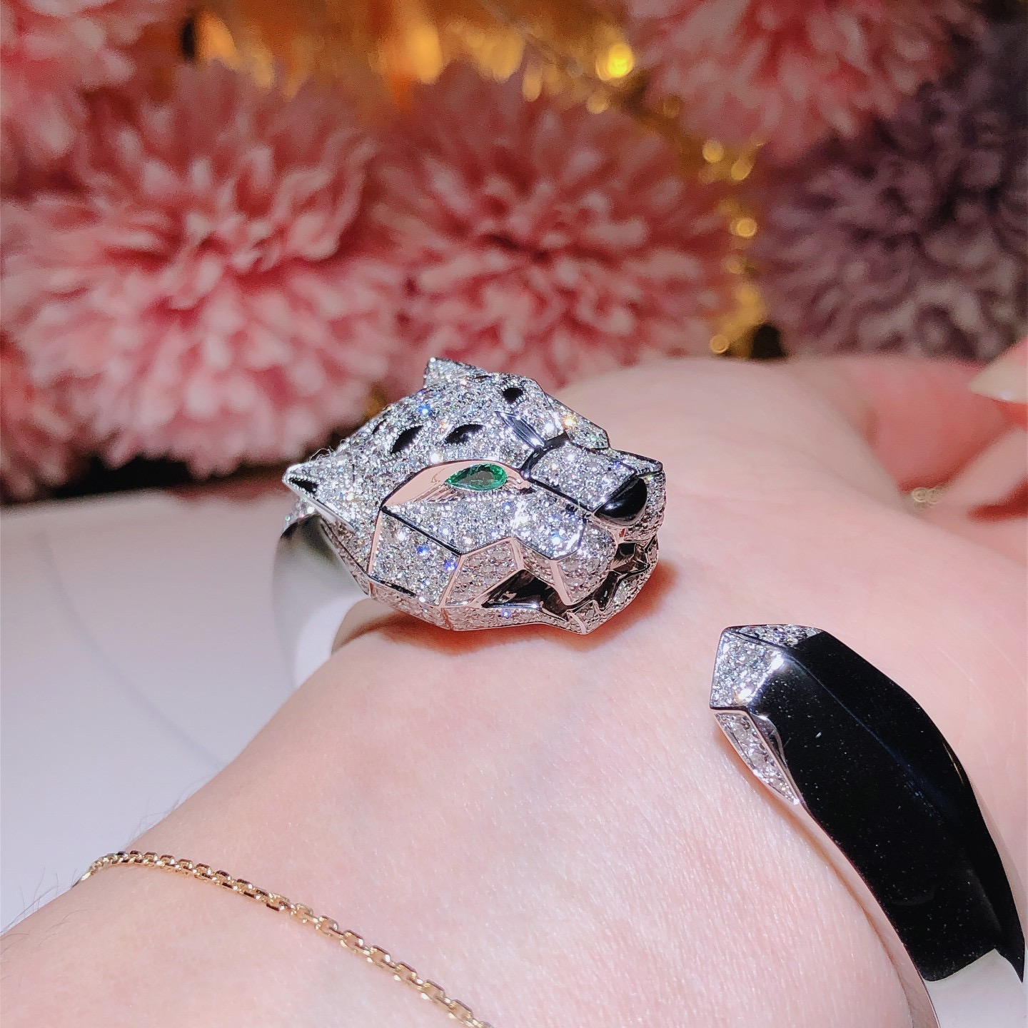 PANTHÈRE DE CARTIER BRACELET
