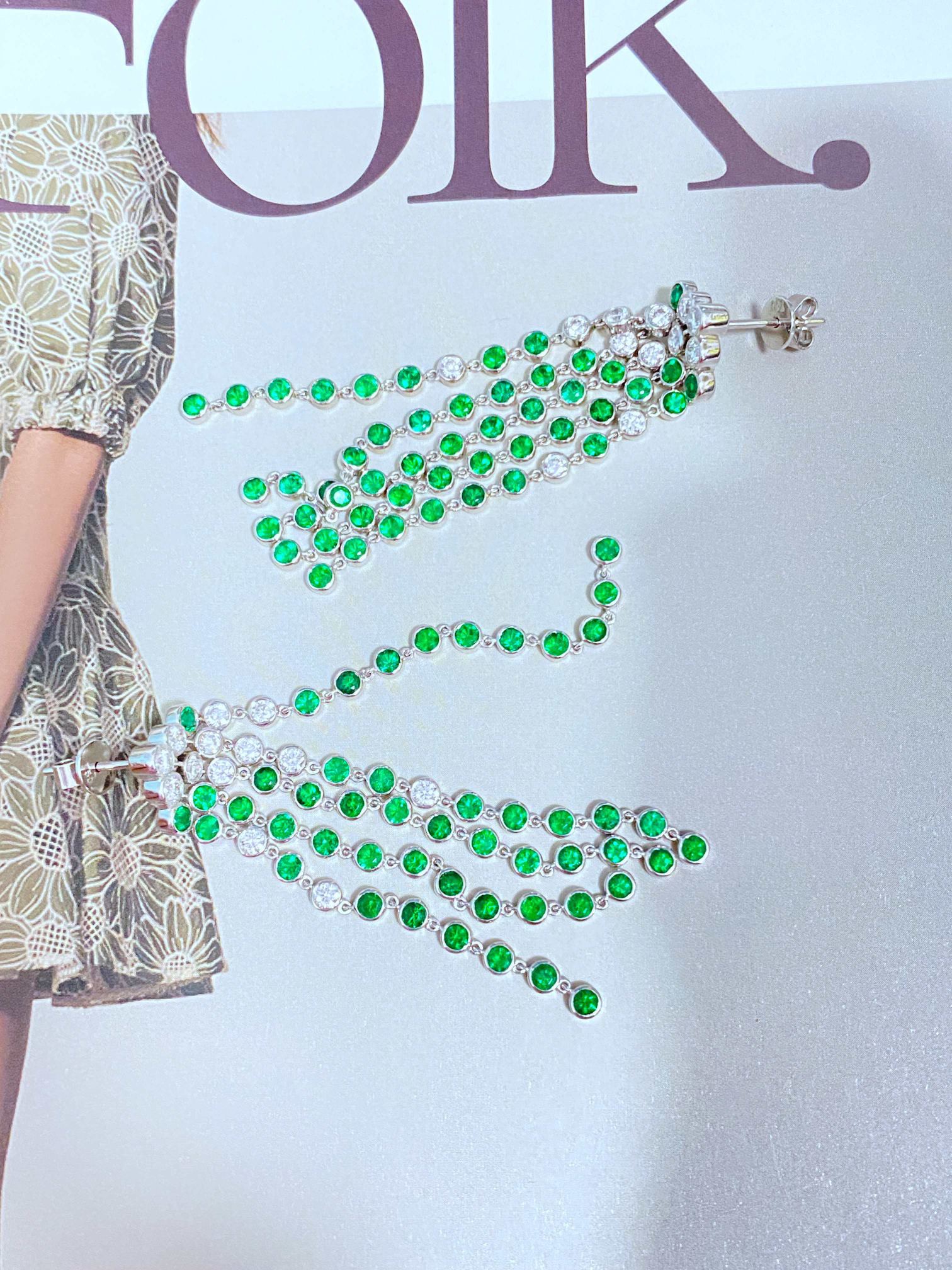 Emerald earrings 18k white gold inlaid with natural diamonds ➕ emerald gems