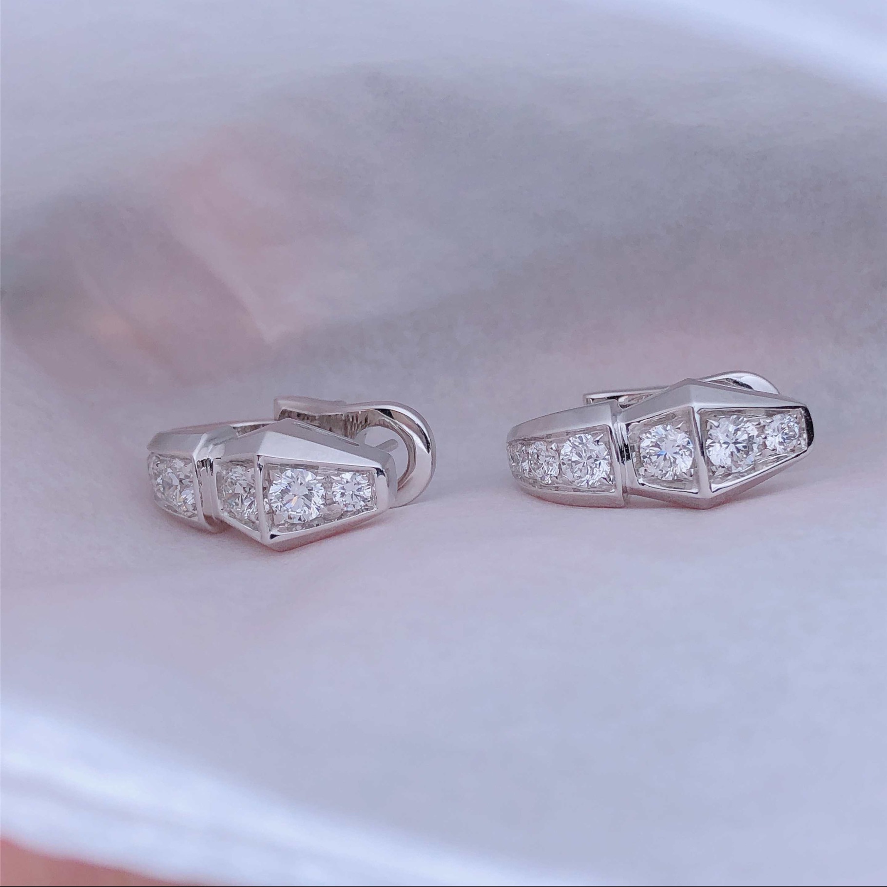 BVLGARI SERPENTI VIPER EARRINGS with diamond