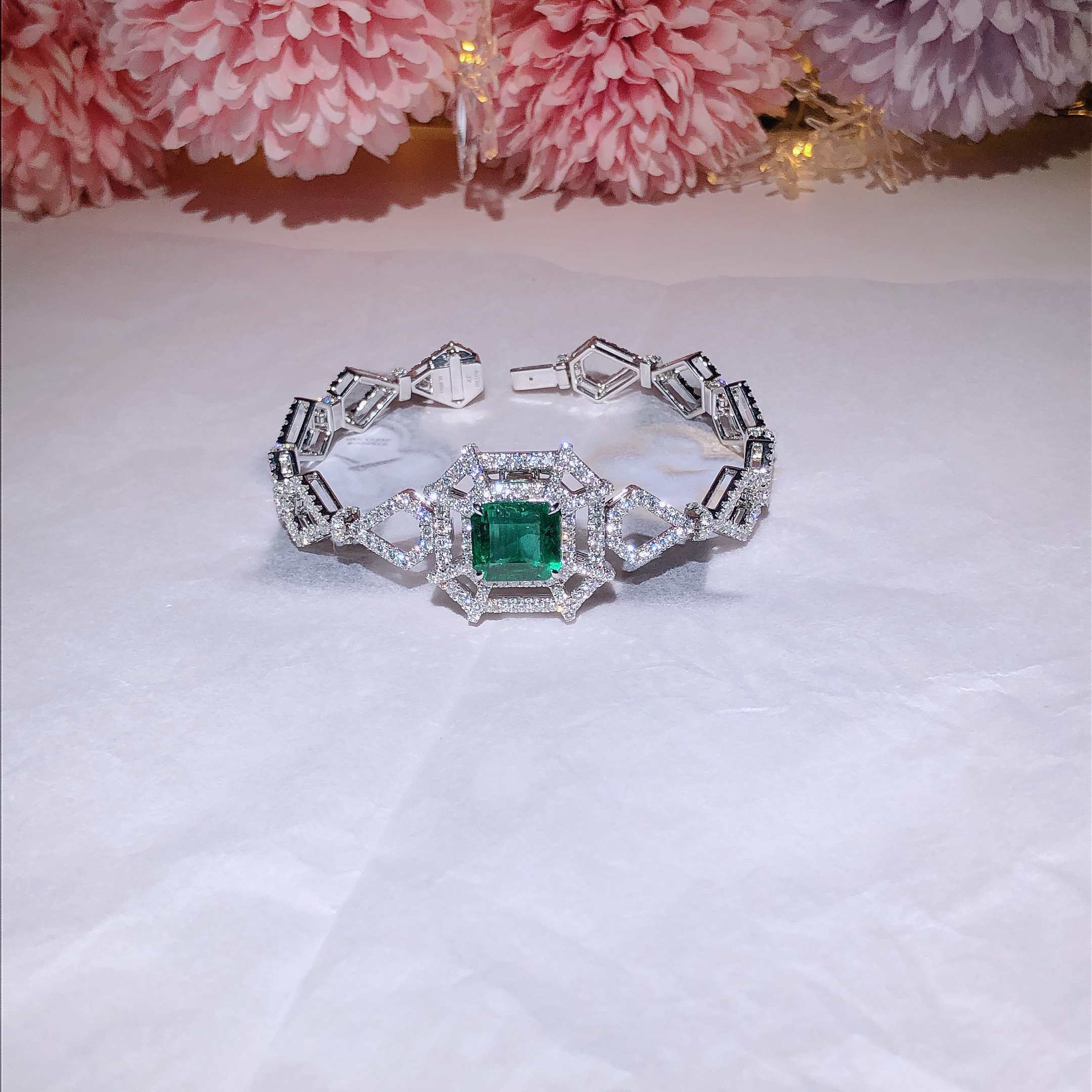 Canada Emerald Bracelet 18k Gold Set with Natural Diamonds + Emeralds