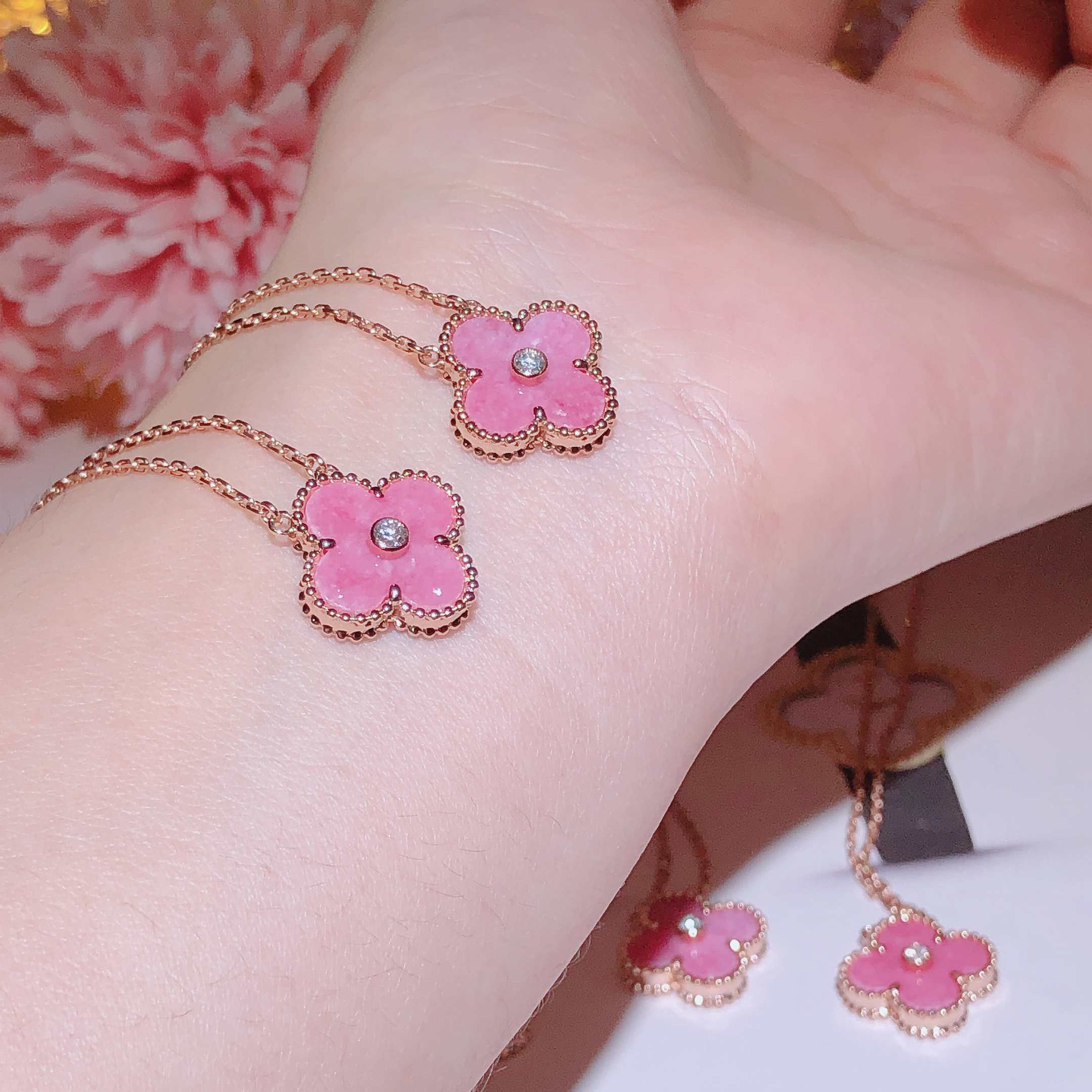 Vintage Alhambra pendant Rose gold, Diamond, Rhodonite