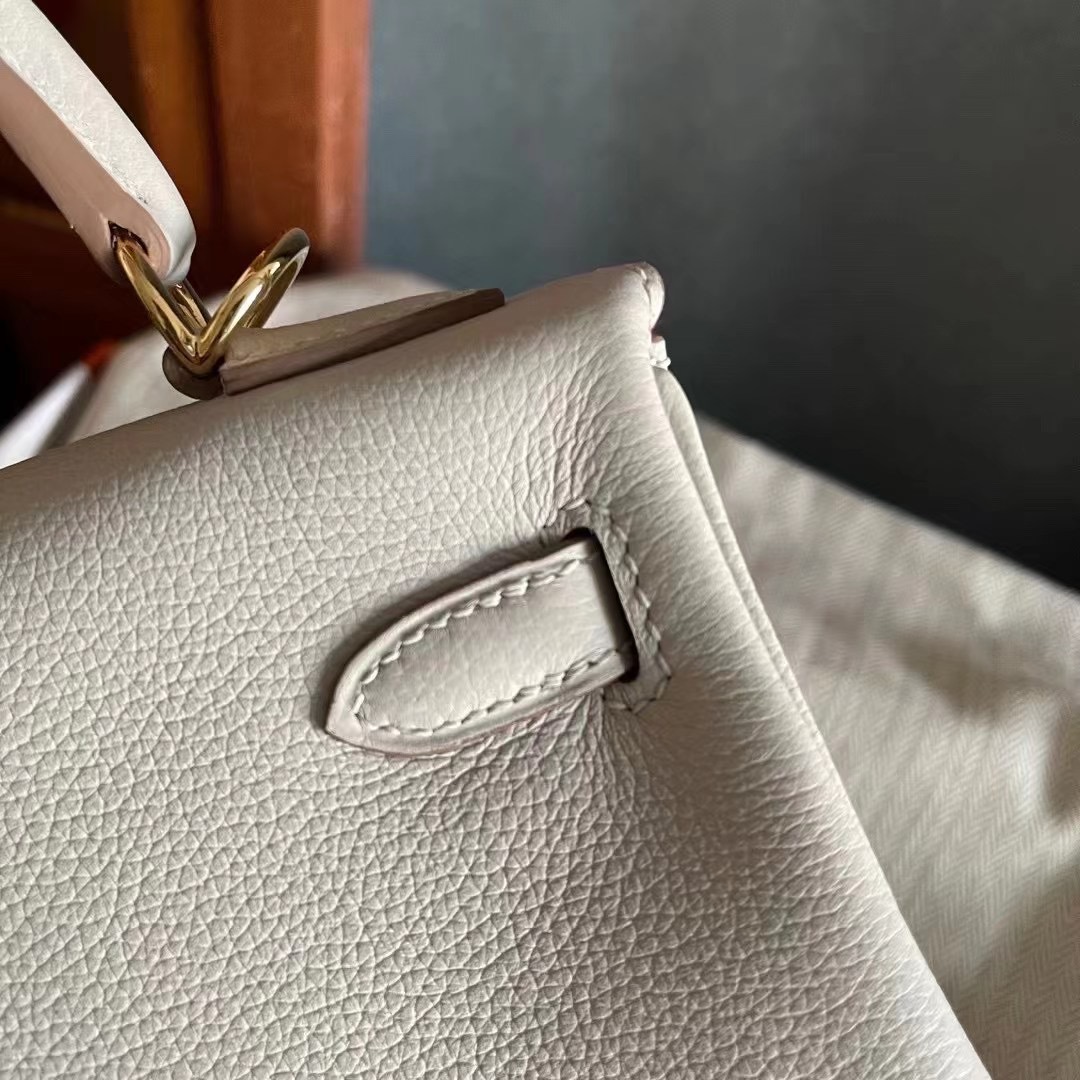 KL 25 evercolor leather pearl gray within the fight rose gold