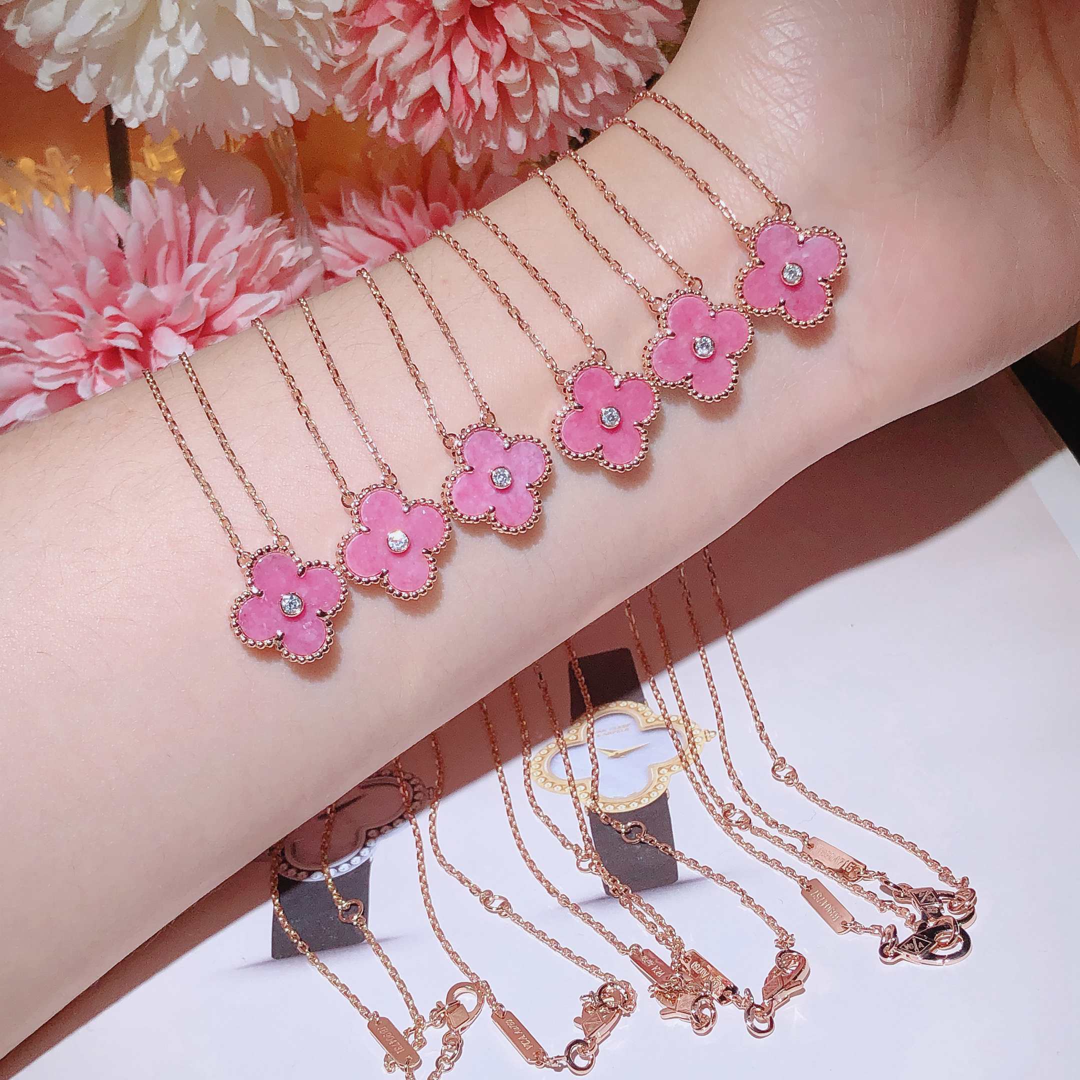 Vintage Alhambra pendant Rose gold, Diamond, Rhodonite