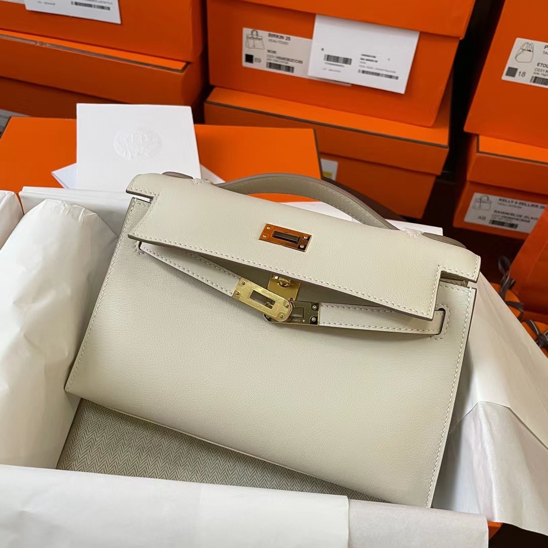 Kuwait HM KL pochette 22 Swift皮 Craie 10奶昔白 金扣