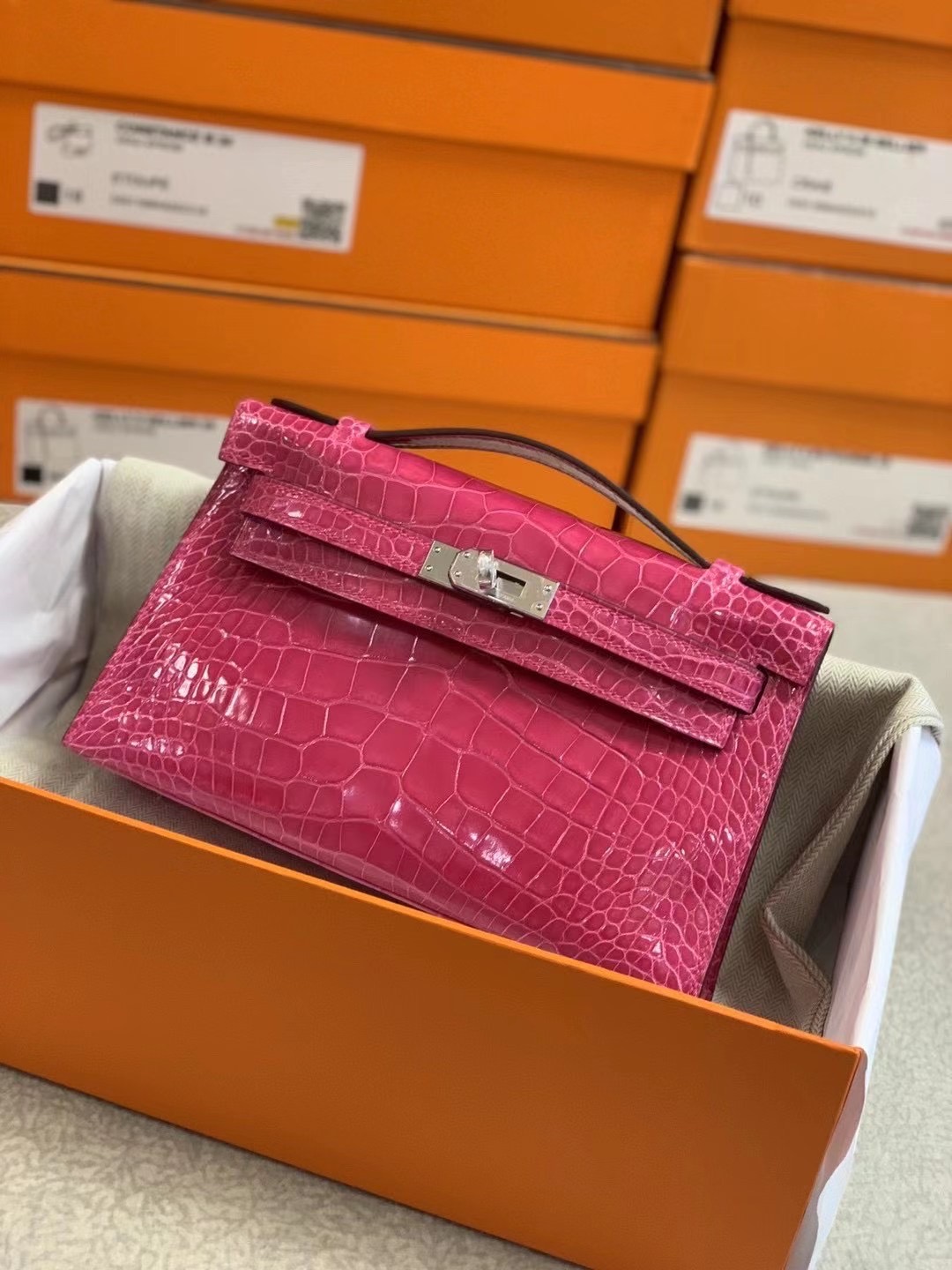 HM MiniKL pochette 22cm E5桃红色 Rose Tyrien 亮面方块 美洲鳄
