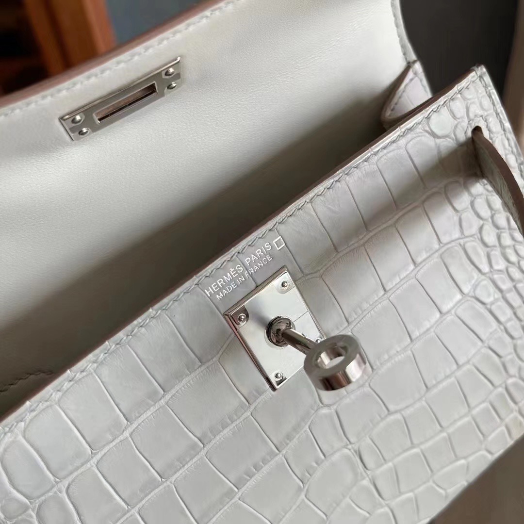 珠海横琴口岸 拱北爱马仕包包价格多少钱 HM KL Mini2 19cm 雾面方块 美洲鳄鱼Matte Alligator Crocodile CK80 Griss perle 珍珠灰 全手工蜜蜡线缝制