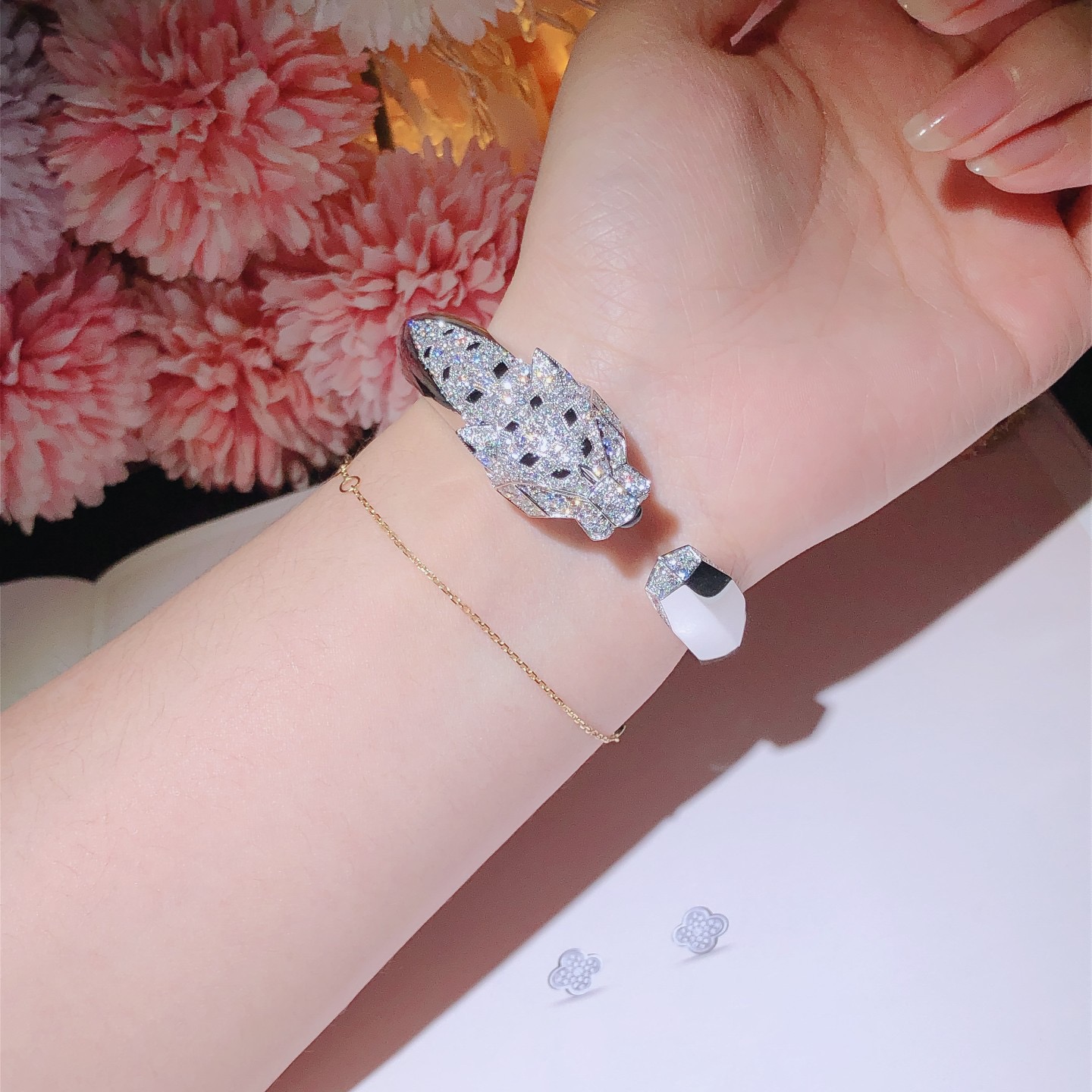 PANTHÈRE DE CARTIER BRACELET