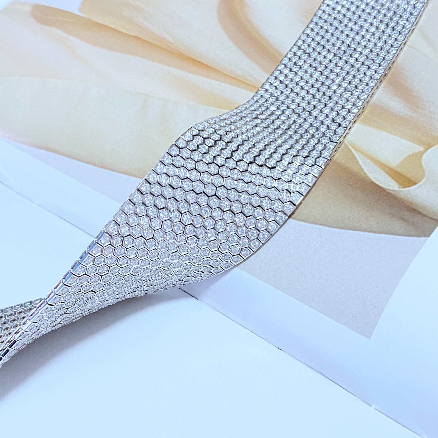 Hong Kong New Wide diamond bracelet exclusive design like to order