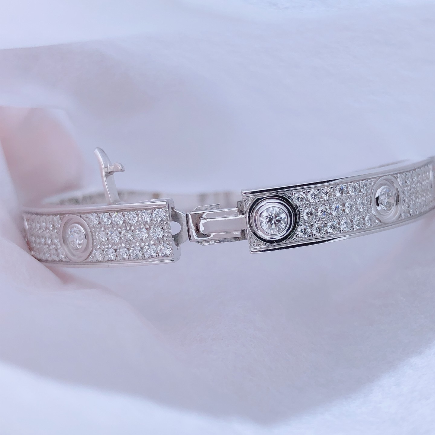LOVE bracelet white gold 750 with full diamond