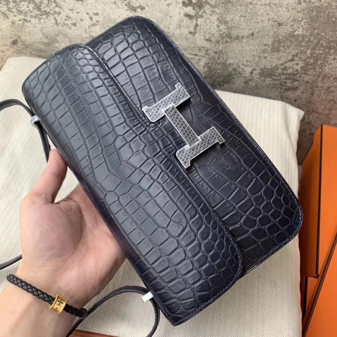 Constance  26 尼罗鳄  深海蓝内拼紫 Blue Marine / Noir , Nilo Crocodile