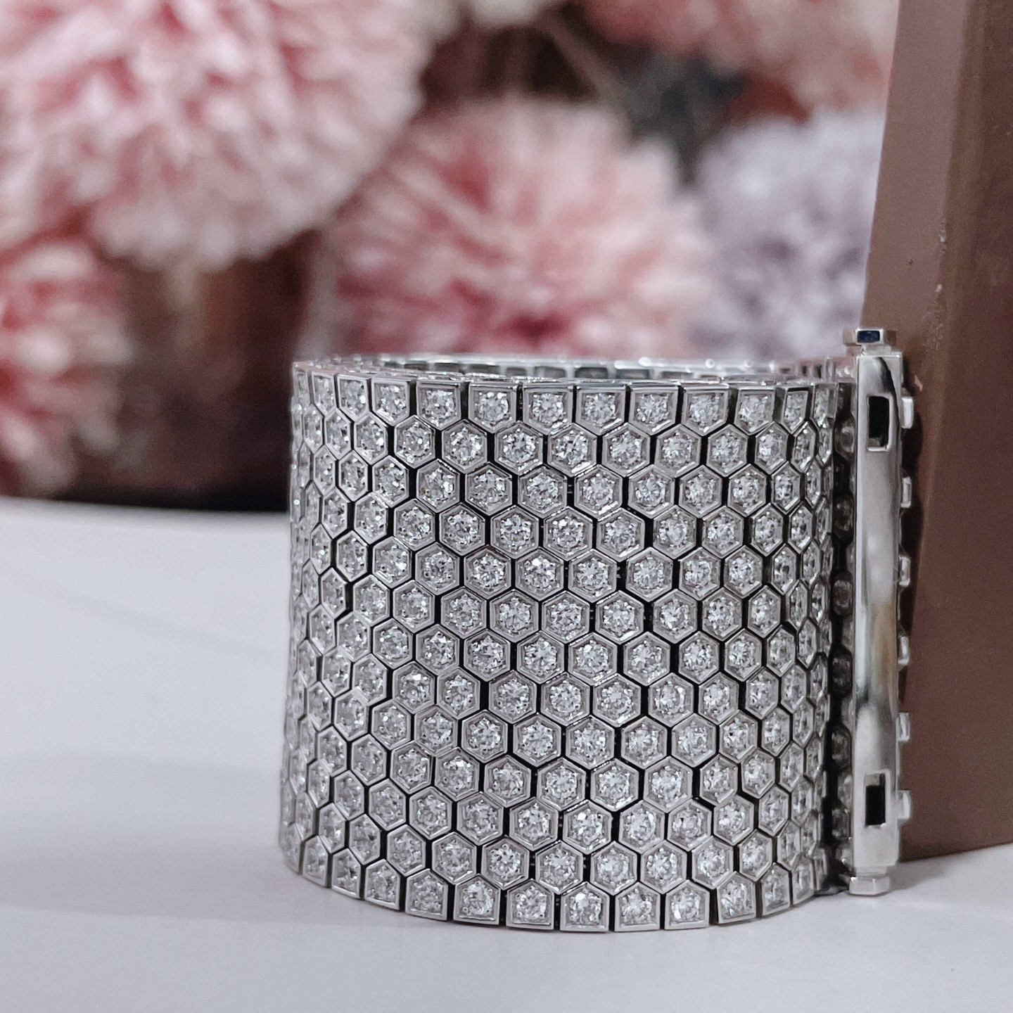 Hong Kong New Wide diamond bracelet exclusive design like to order