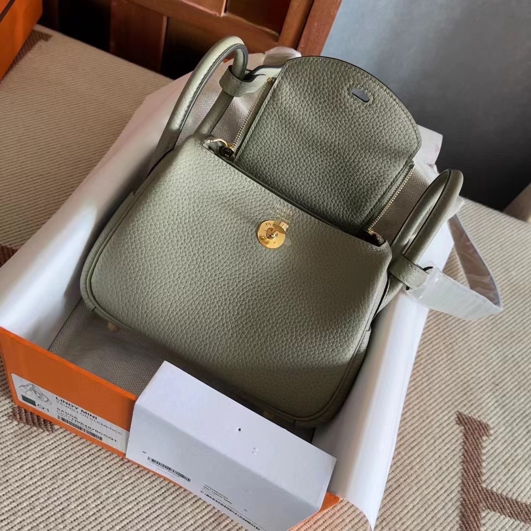 Viet Nam Da Nang City Mini  ld  TC  Q1 Sage Green Gold HW