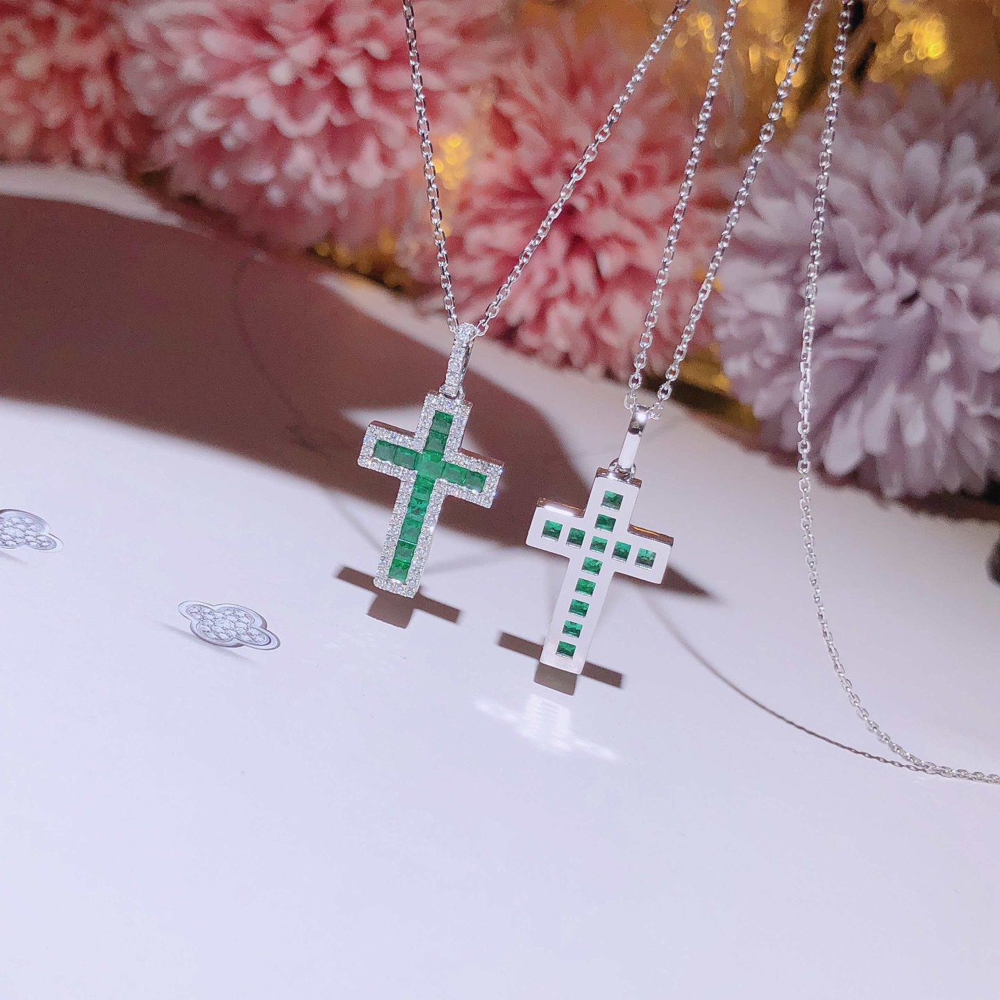 Kuwait Shop Emerald Necklace 18k White Gold Set with Natural Diamonds ➕ Emerald Gems