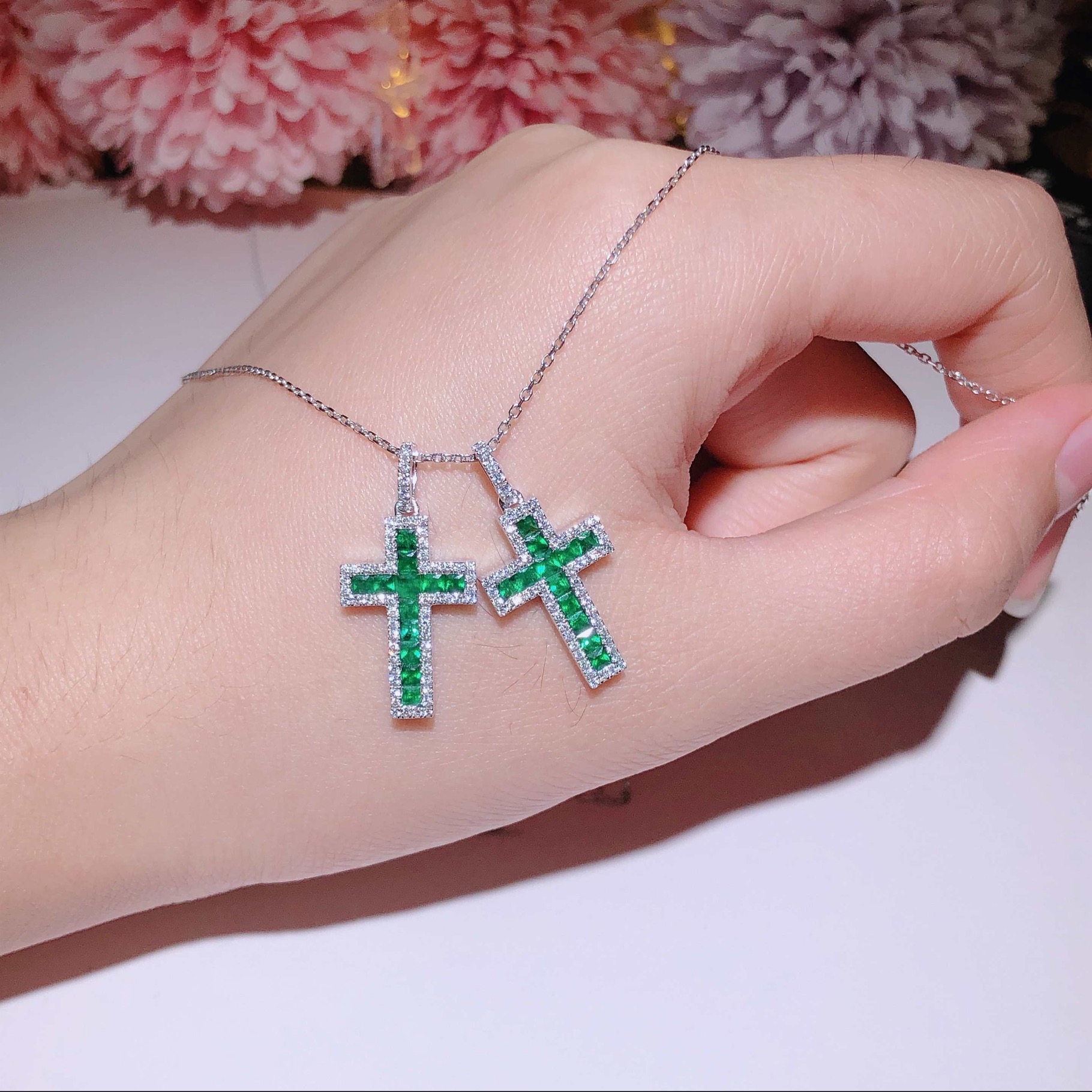 Kuwait Shop Emerald Necklace 18k White Gold Set with Natural Diamonds ➕ Emerald Gems