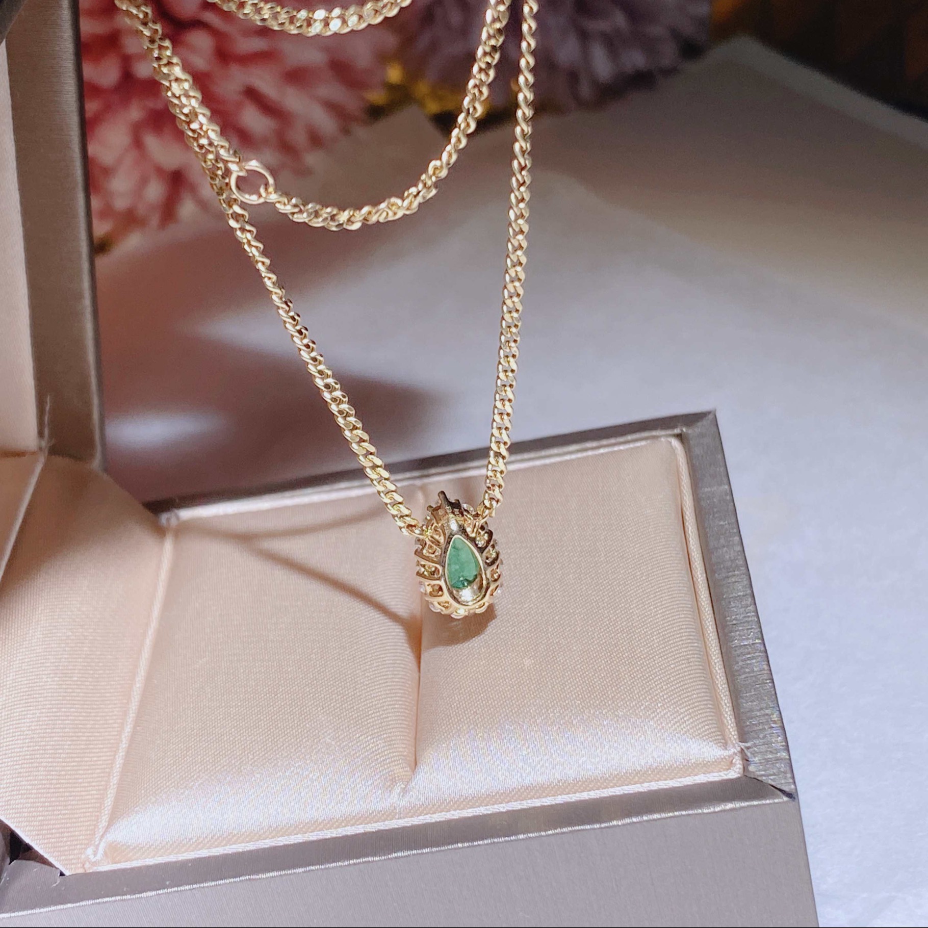 Small emerald necklace 18k inlaid with natural diamonds ➕ emerald gemstones