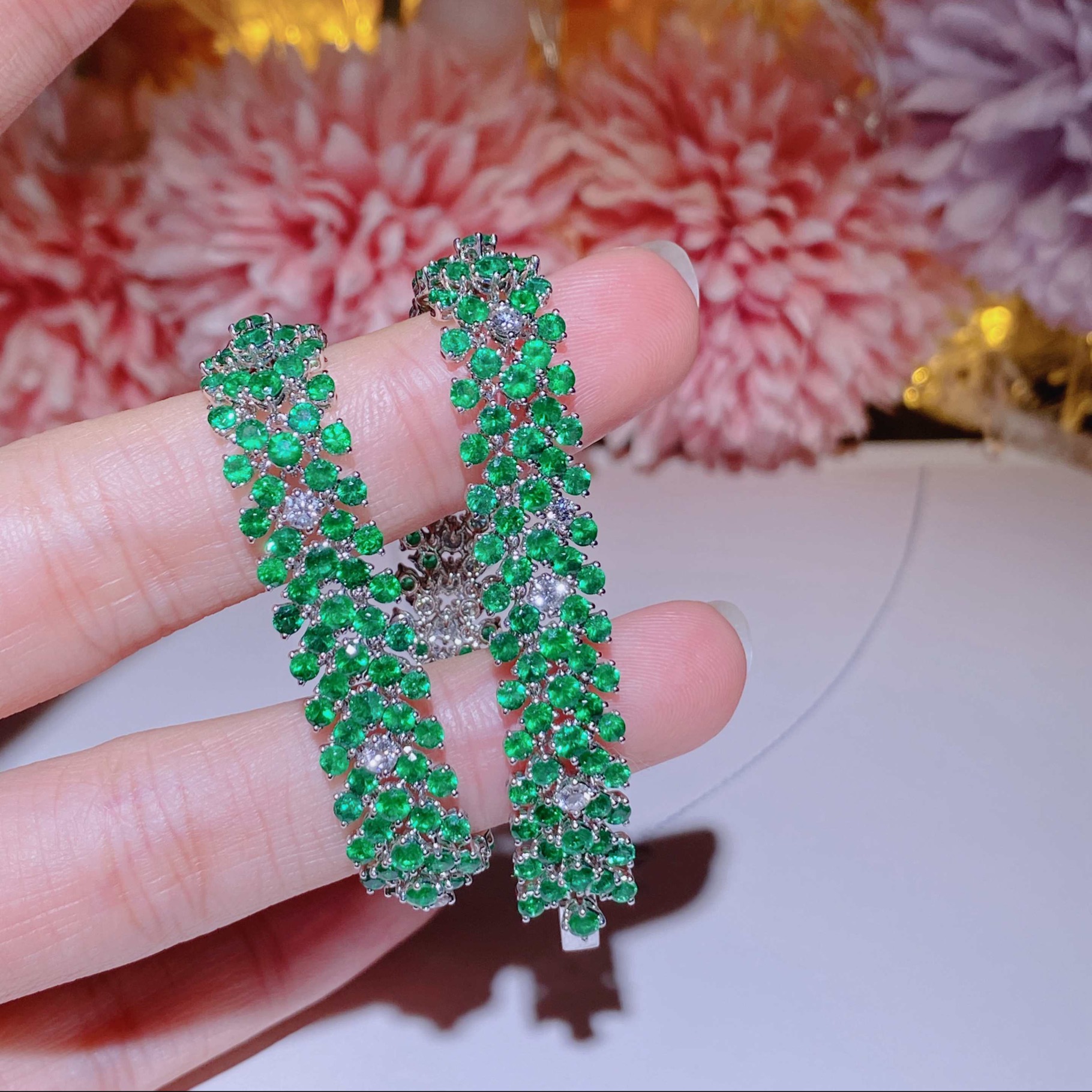 Kuwait Shop Emerald Bracelet 18k White Gold Set with Natural Diamonds ➕ Emerald Gems