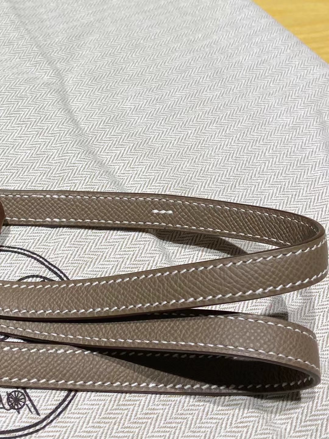 康康方胖子18cm Ck18 etoupe 大象灰色 epsom皮 银扣，正品品相，一看图片又有感觉。现货