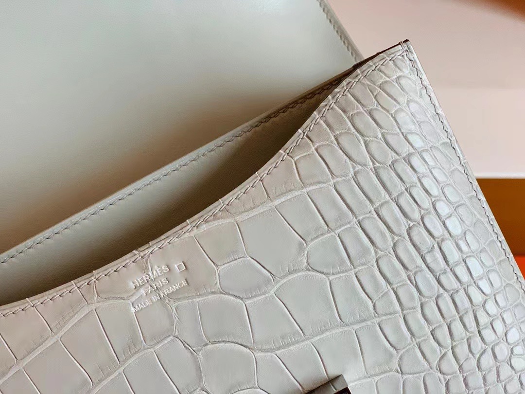 HM CC80 珍珠灰 Gris Pearl Matte Alligator Crocodile 雾面美洲鳄鱼 Constance 19