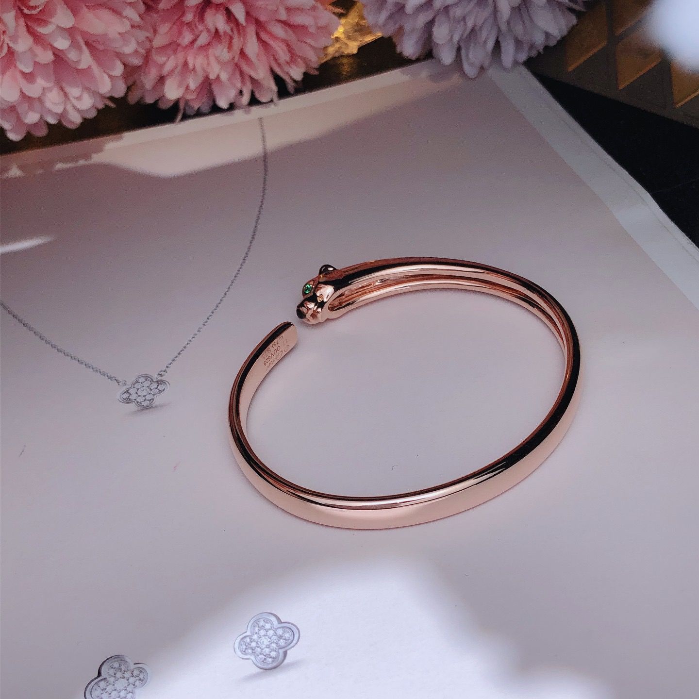 Bracelet 光金豹子手镯 18k金 喜欢的来订。
