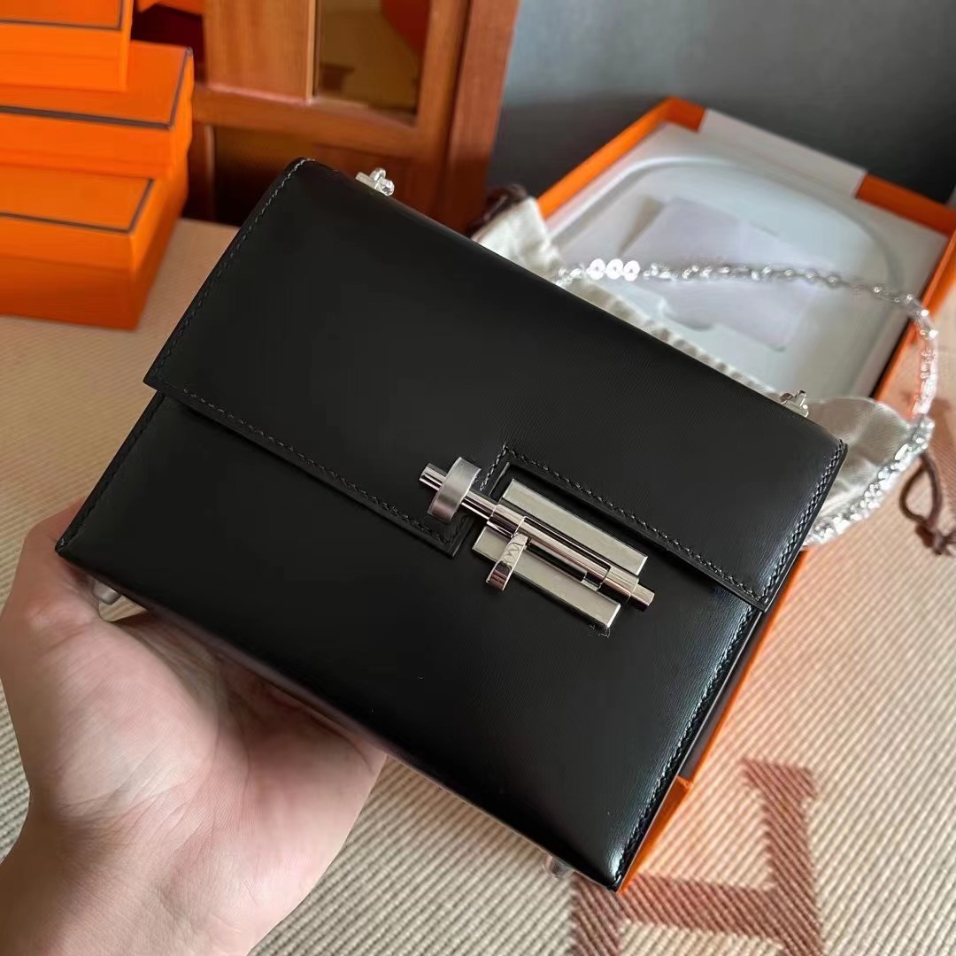 United Arab Emirates Dhabi HM VR Mini 89 Noir Swift