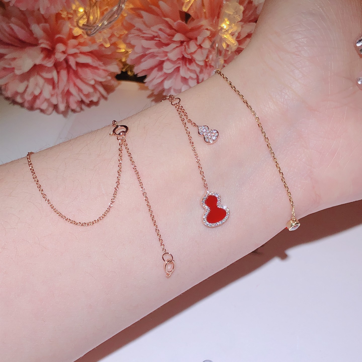 Qeelin Necklace 18k Gold 红玉髓葫芦项链 红玉髓镶嵌天然钻石 喜欢的来订。
