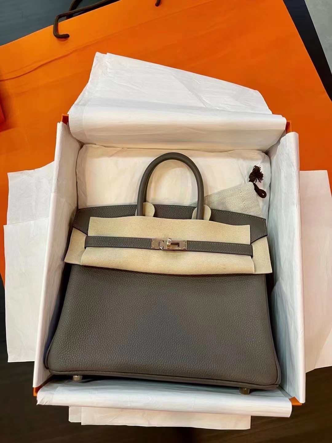 Kuwait HM BK 25 Togo 8F Etain 锡器灰 金扣