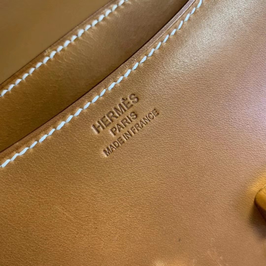 Constance 19 马鞍皮 saddle leather 37 gold