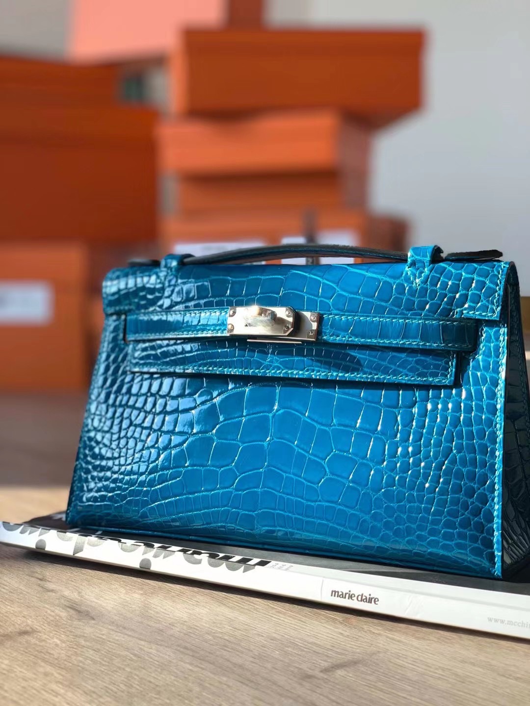 HM Crocodile Leather 9D Amber, 6Q Emerald, 8L Beton, 7Q Blue Mykonos, 95 Braise, J5 Rose Sheheraradez , W0 Vert Bosphore, 89 Noir, 67 Vert Fonce, M3 Blue Encre