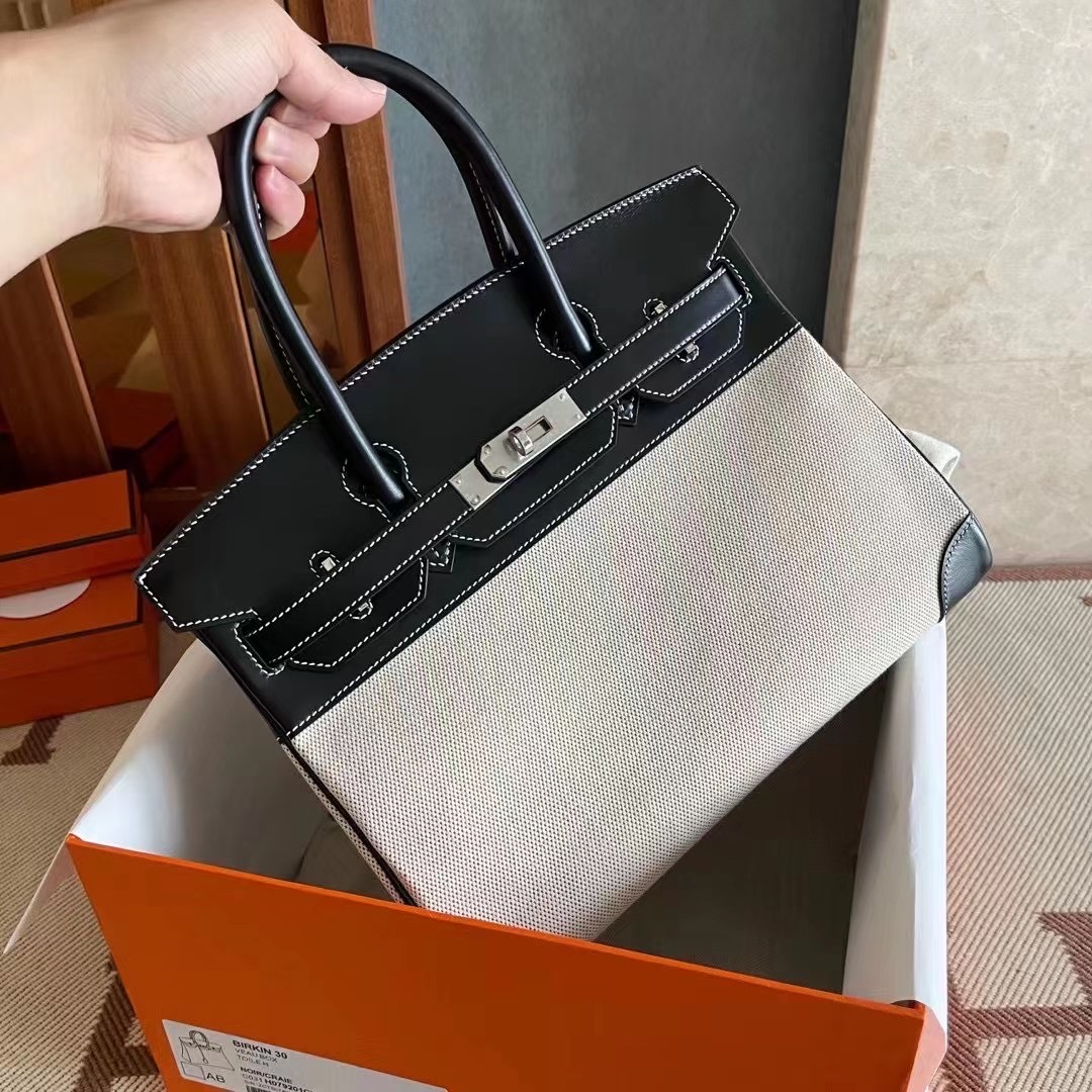 Viet Nam Ha Noi HM BK  30  帆布拼BOX皮  黑银