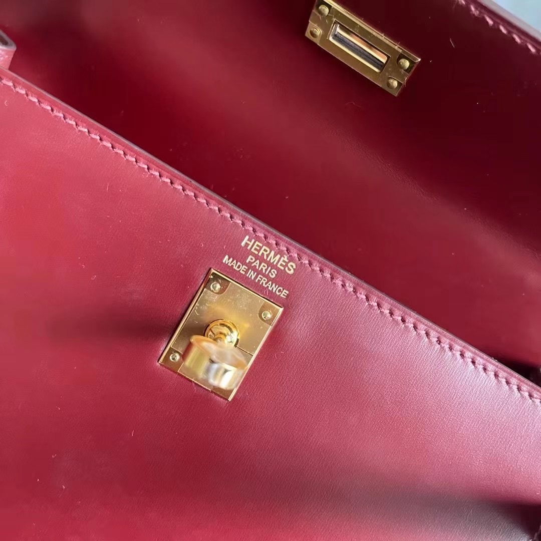 Hong Kong KL  25cm sombrero  Rouge  H 爱马仕红  金
