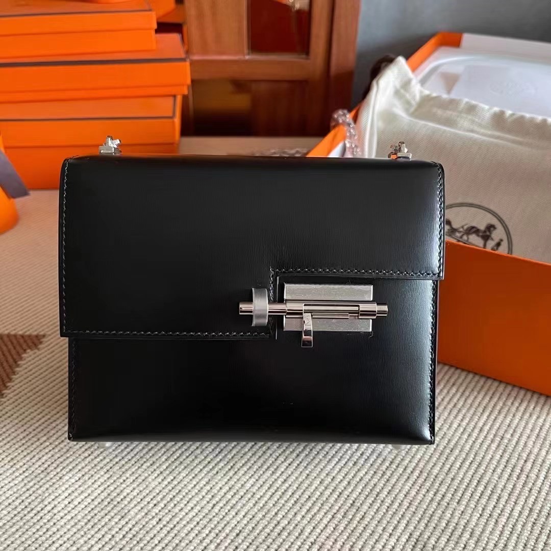 United Arab Emirates Dhabi HM VR Mini 89 Noir Swift