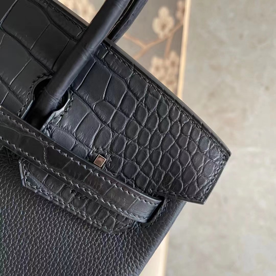 BK touch 25cm black gold alligator crocodile leather 89 noir