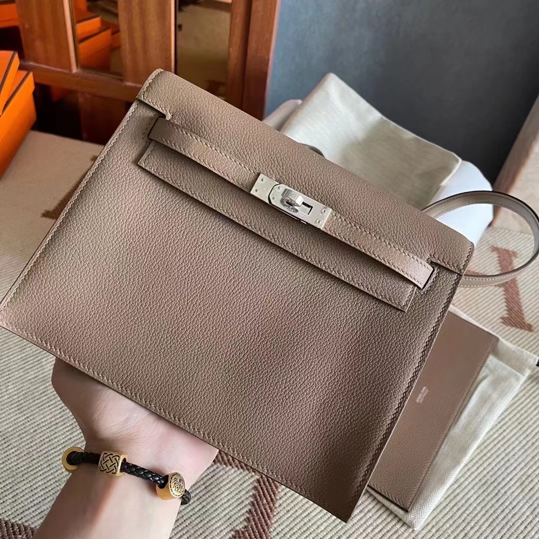 Saudi Arabia Riyadh HM kl Danse Evercolor D0 beige de weimer