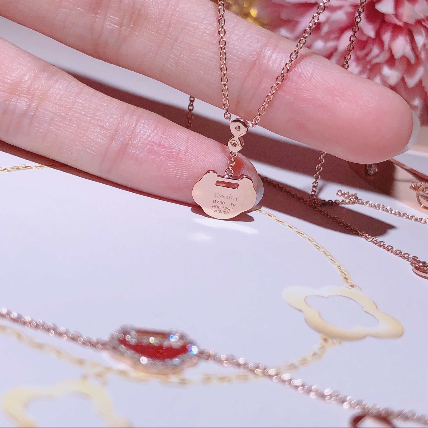 Qeelin Necklace 红玉髓如意项链 天然红玉髓镶嵌天然钻石 喜欢的来订。