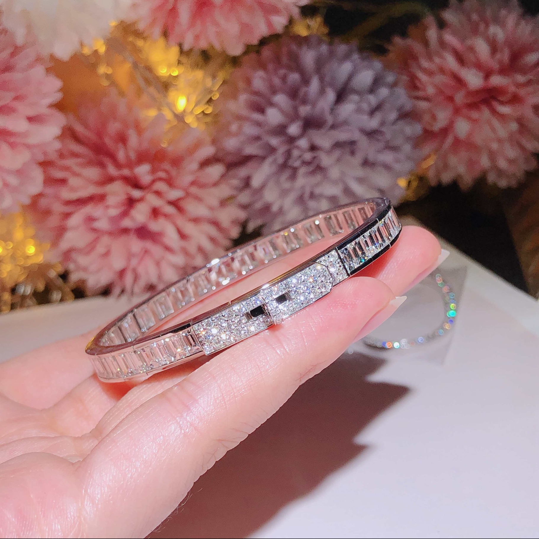 HM Bracelet 方钻手镯 18k金镶嵌天然钻石 喜欢的来订。