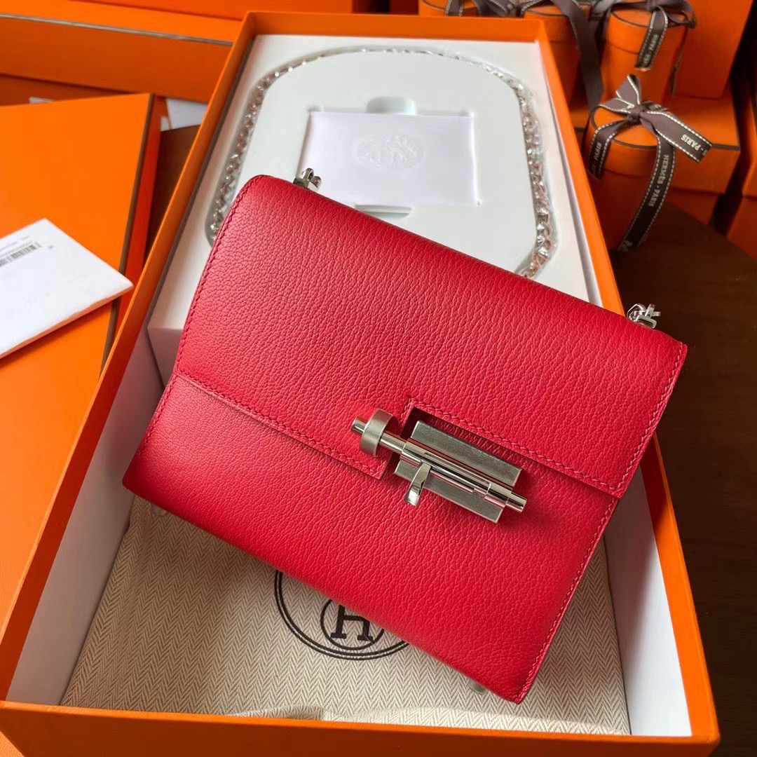 现货VR mini 17cm Chèvre 山羊皮 Q5国旗红 银扣