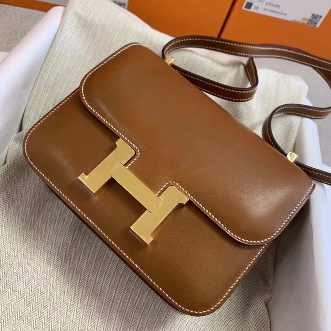 Constance 19 马鞍皮 saddle leather 37 gold