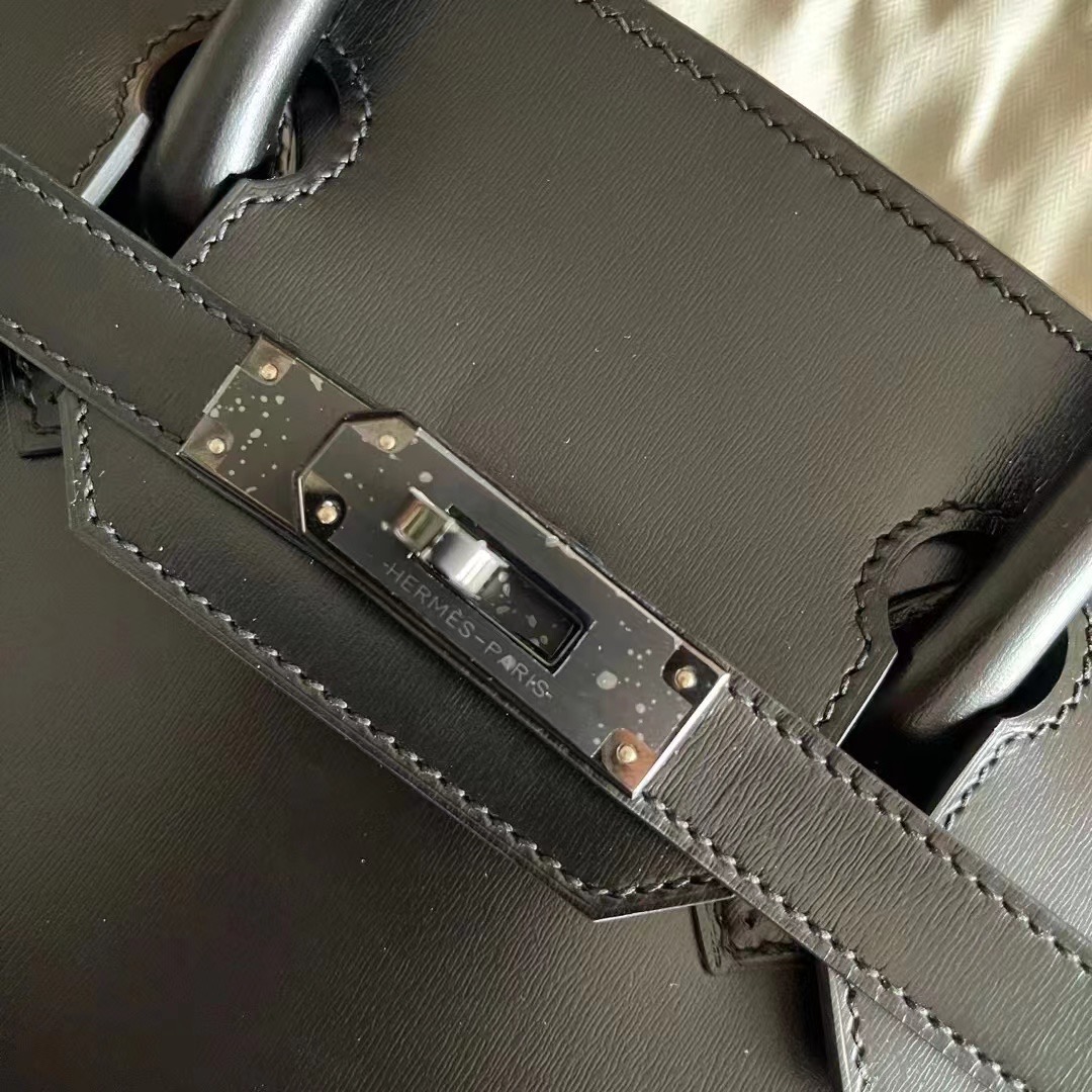 Hong Kong HM BK 30cm So Black