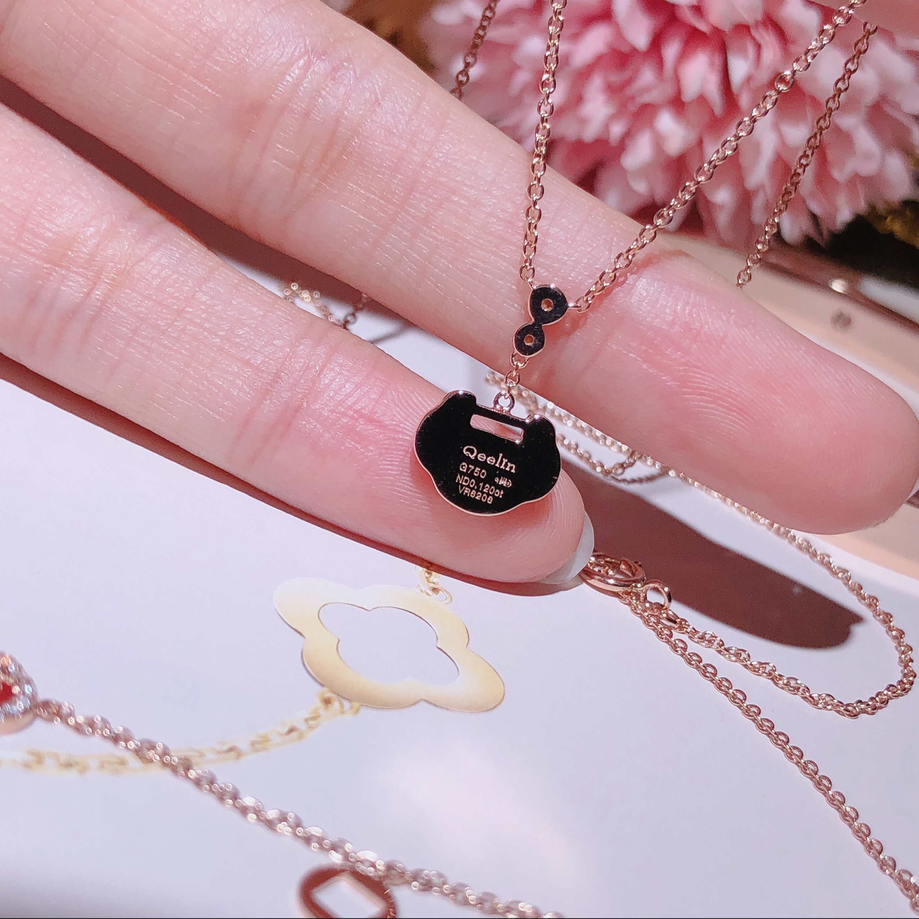 Qeelin Necklace 红玉髓如意项链 天然红玉髓镶嵌天然钻石 喜欢的来订。