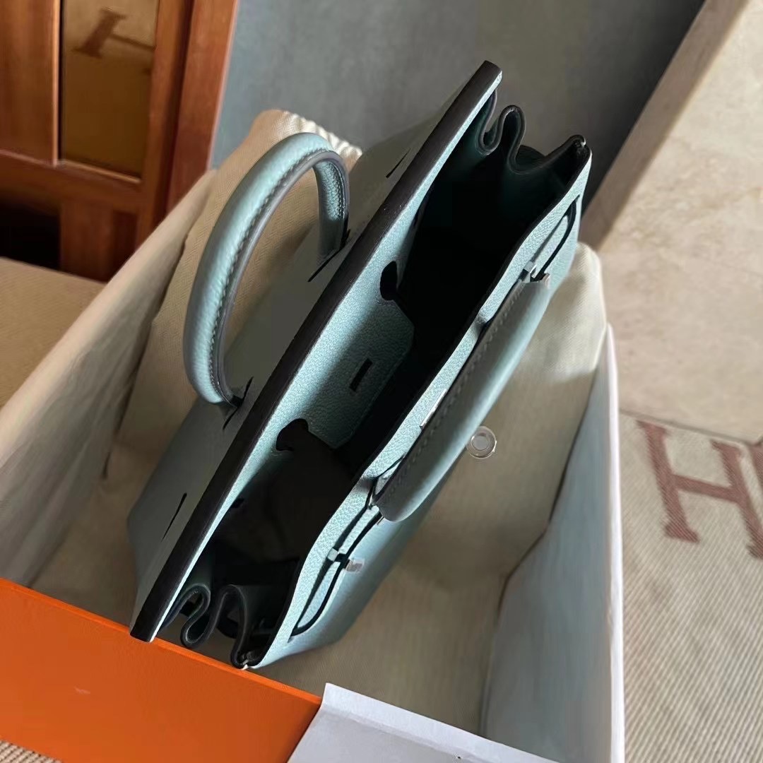 Dubai Doha HM bk  25 togo  7G ciel  天青色  银