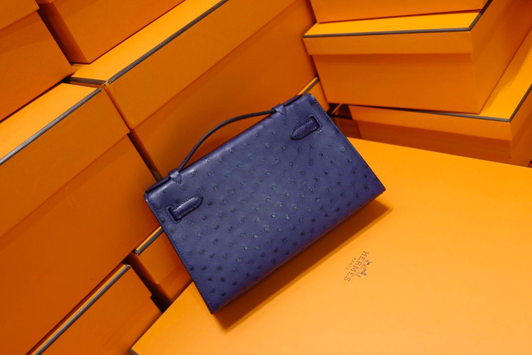 Hong Kong HM KL Pochette Ostrich S4 Deep Blue