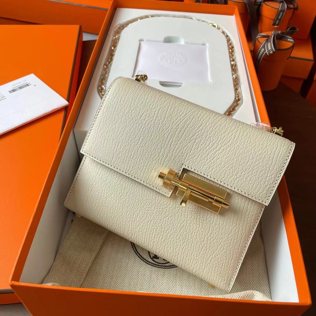 France hm 现货VR mini 17cm Chèvre 山羊皮 10 craie 奶昔白 金扣