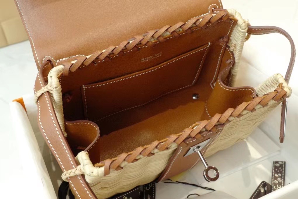 VIP一级品 hm minikl picnic野餐包 金棕 这是继承mini2代的经典著作 上身简直美爆到极致