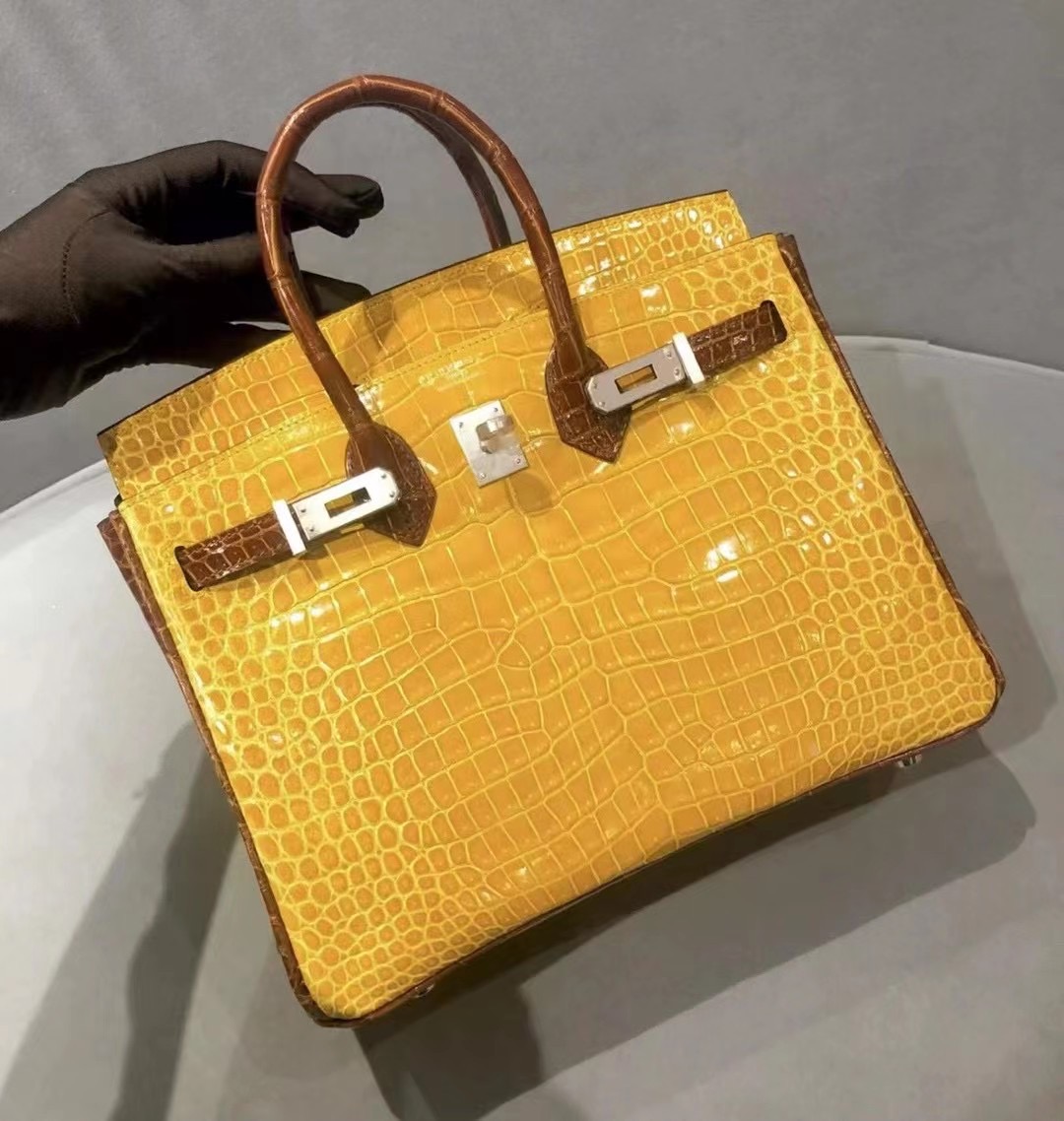 新到皮 亮面倒V 澳洲湾鳄🐊 9D Jaune Amber 琥珀黄 Shiny porosus crocodile 🉑订制：BK 25cm、KL 25cm、接受订制👏