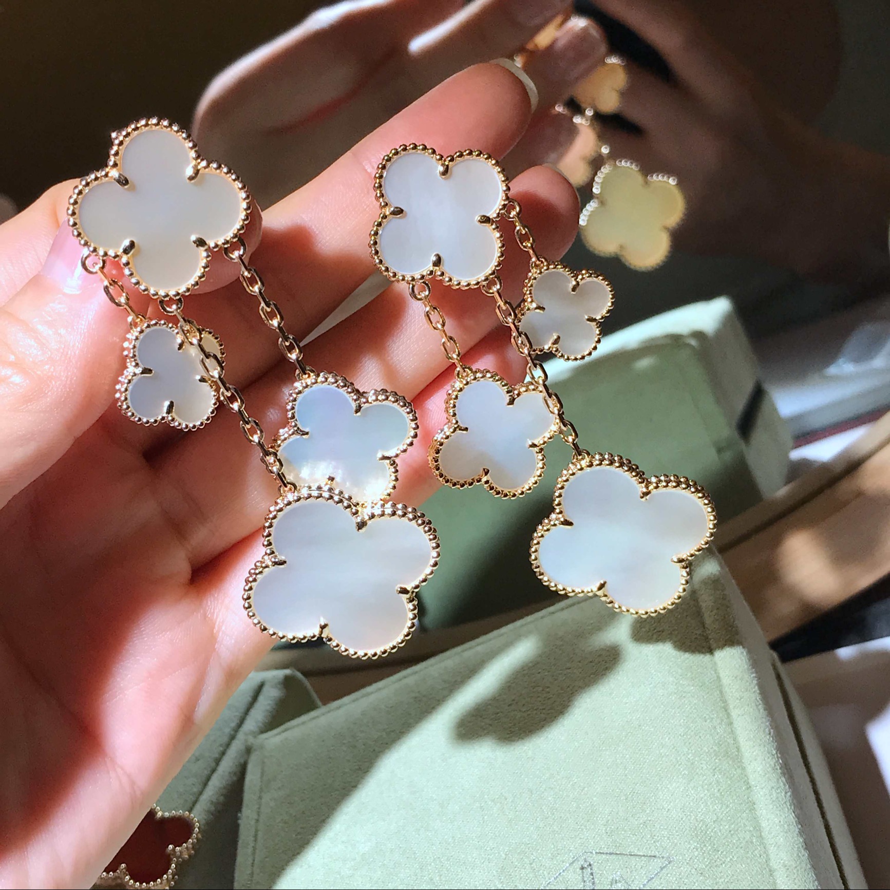 Hong Kong VCA Magic Alhambra earrings 4 motifs