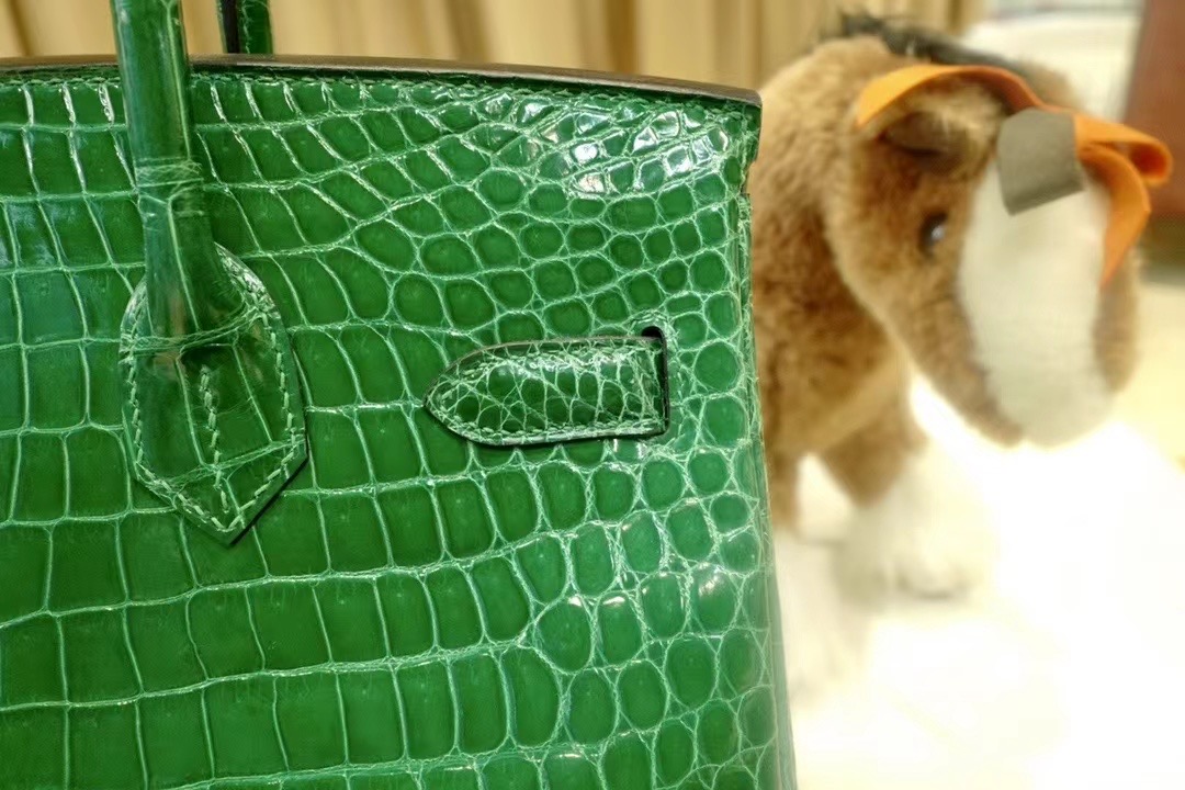 VIP一级品： BK 30cm Porosus 倒V  6Q 翡翠绿/金扣 手工缝制 臻品鉴赏