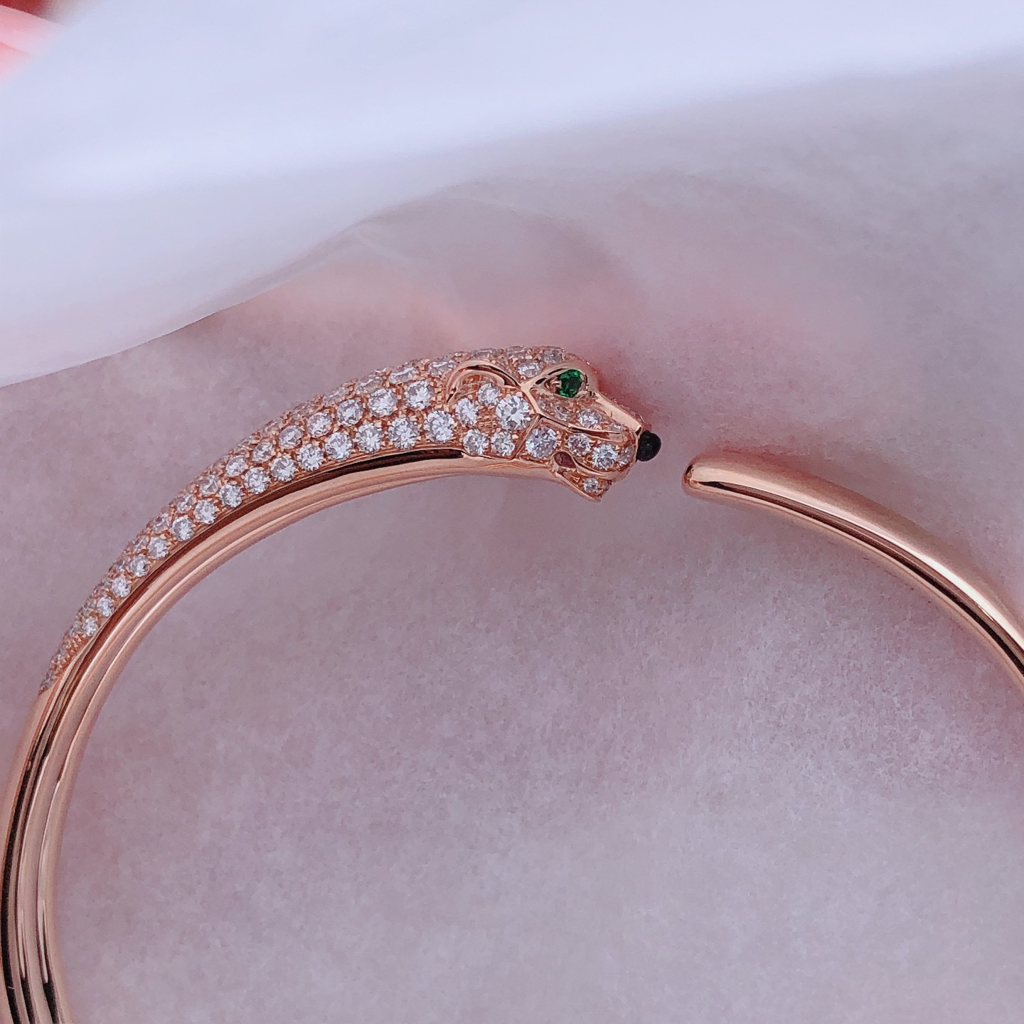 Bracelet 窄版镶嵌钻石豹子手镯 18k金镶嵌天然钻石 喜欢的来订。